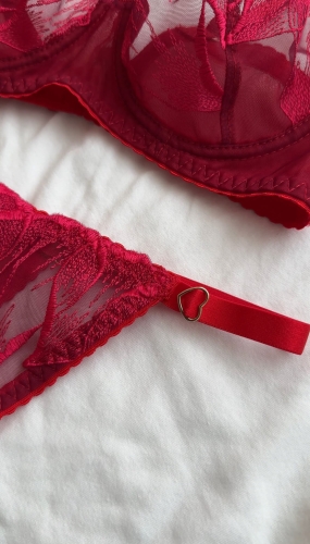 Stringi ASTRID malina