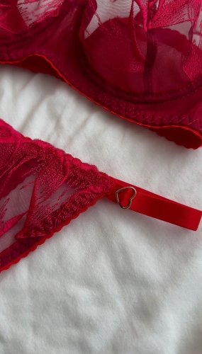 Stringi ASTRID malina