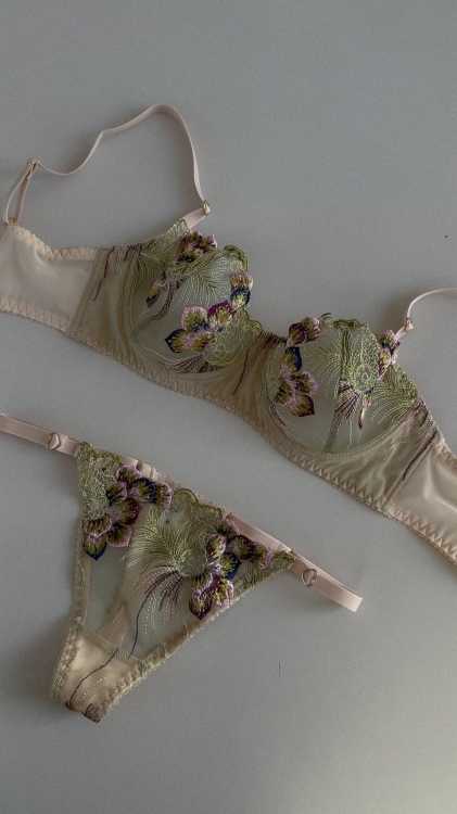 Stringi z regulacją green flower