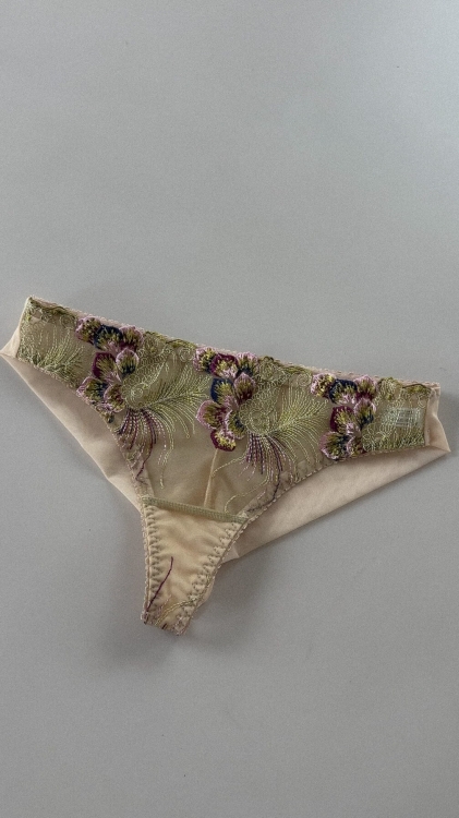 Brazyliany green flower