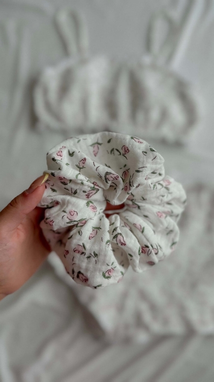 Scrunchie z muślinu