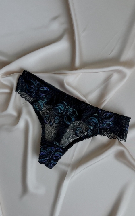 Stringi koronkowe Luna